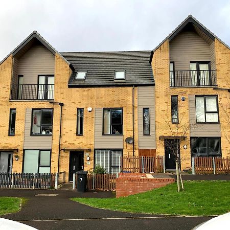 Sheffield City Centre , Free Wifi & Parking - Private Room - Shared House Exterior photo